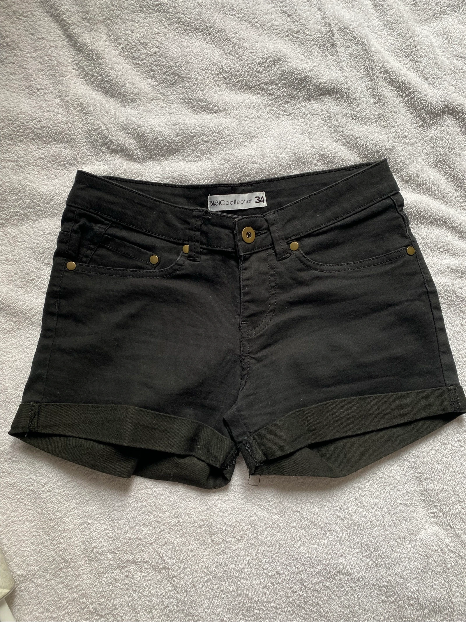 Short noir taille 34 – Basic Collection